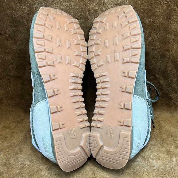 New Balance Olive Green Sneakers - Picture 6 of 9